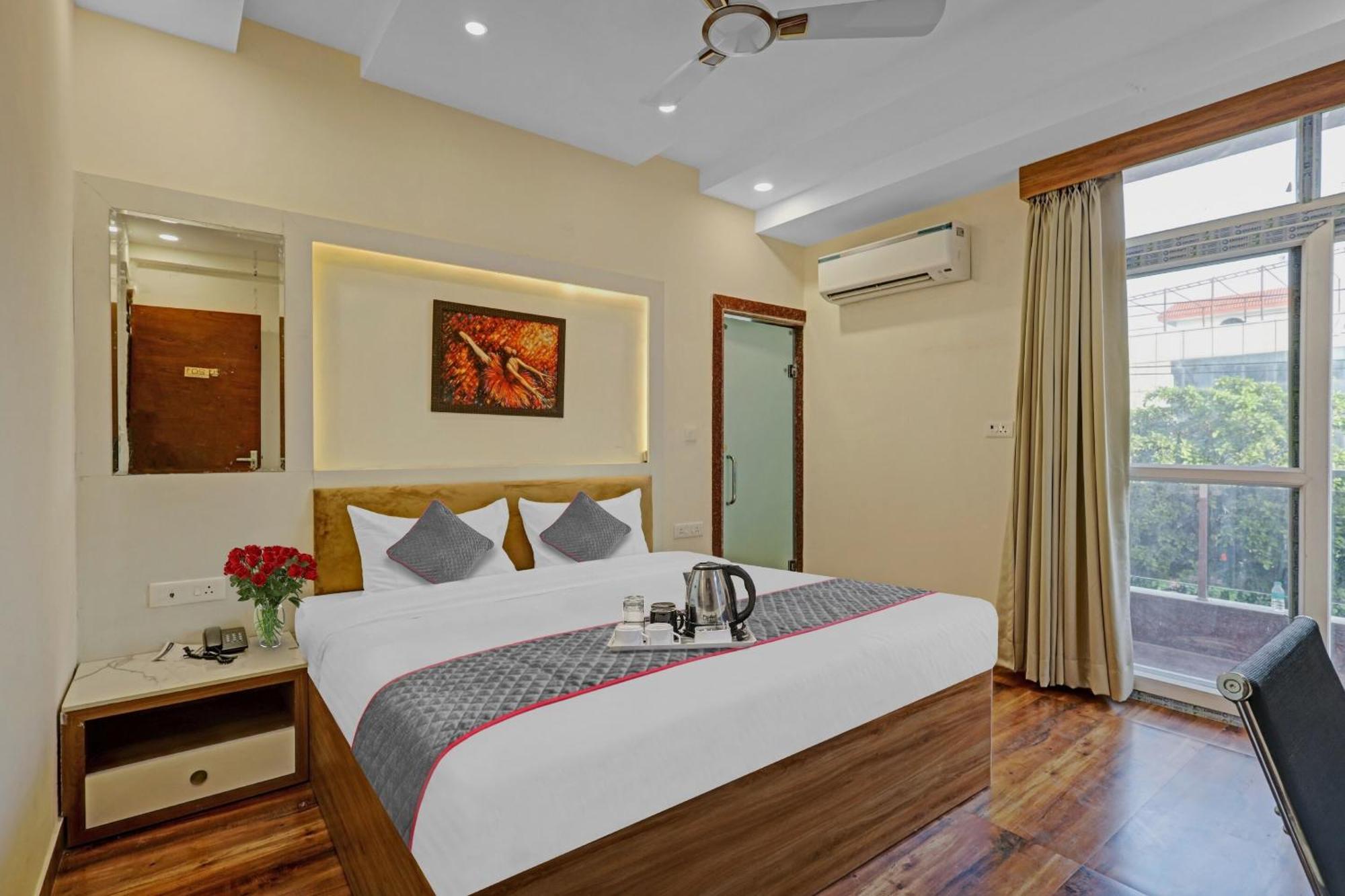 Townhouse Lucky Grand Palace Ghaziabad Exterior foto