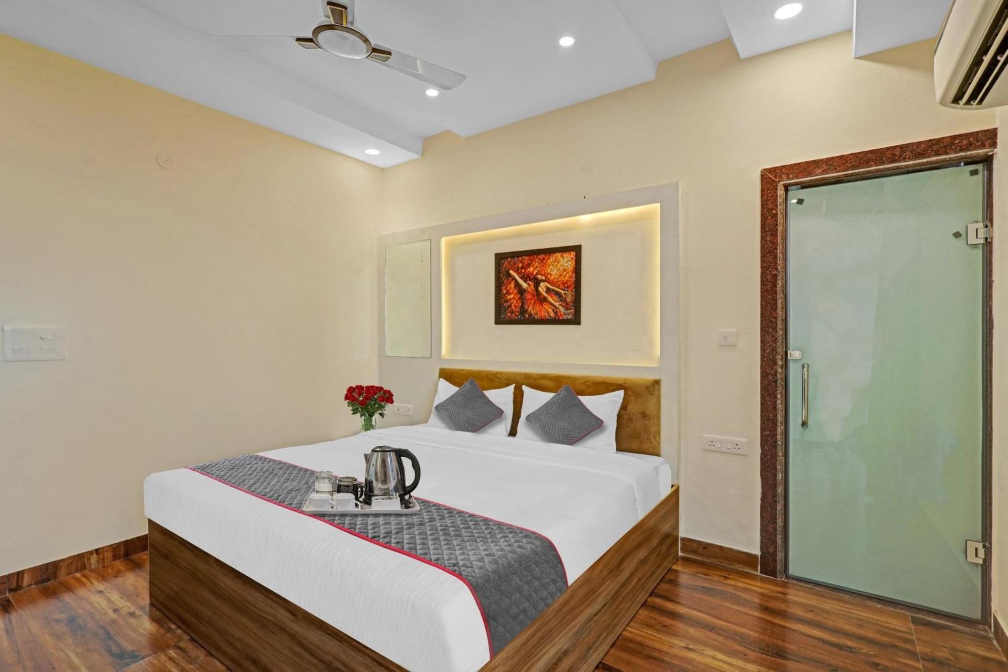 Townhouse Lucky Grand Palace Ghaziabad Exterior foto